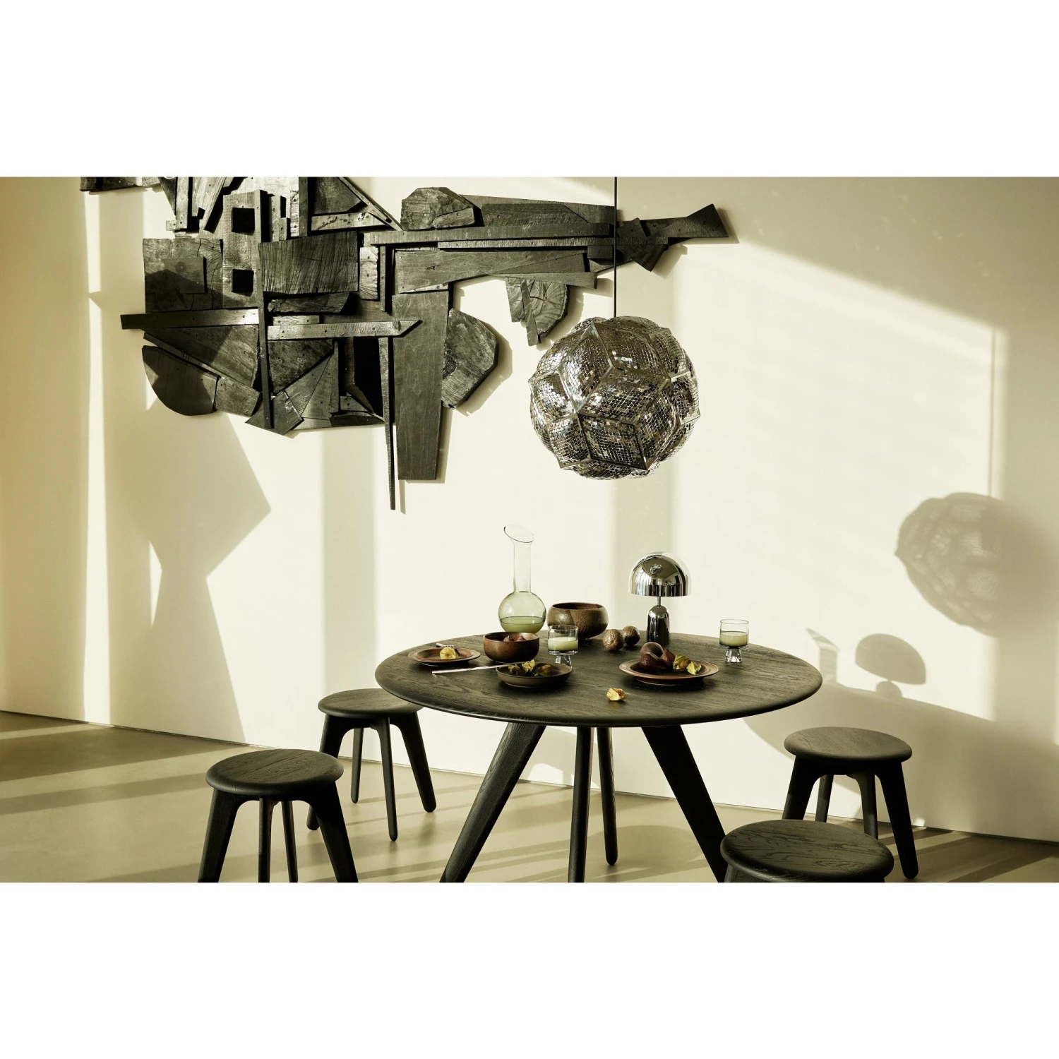 Tom Dixon Bell Portable Table Lamp Black 11 Tom Dixon Bell Portable Table Lamp Black - Image 9