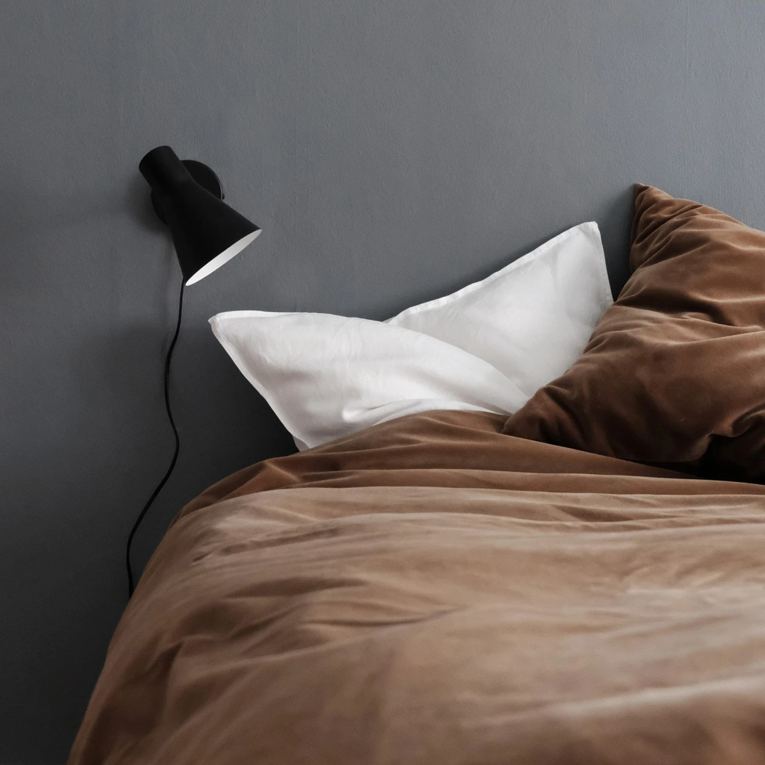 Dyberg Larsen Denver Wall Lamp Black 4 Dyberg Larsen Denver Wall Lamp Black - Image 2