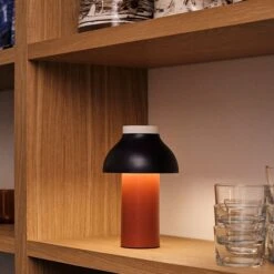 HAY PC Portable Table Lamp Dusty Red 10 HAY PC Portable Table Lamp Dusty Red -Teddyssmith shop HAY PC Portable Stoevrt Roed Bordlampe Miljoe2 p