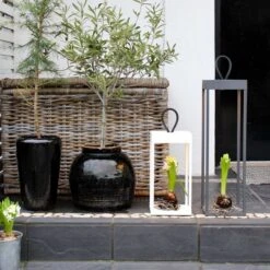 Loom Design LUCERNA 50 Battery Lamp Black 25 Loom Design LUCERNA 50 Battery Lamp Black -Teddyssmith shop Lucerna 30 50 Hvid Sort opladelig batteri lanterner LOOM Design 6 p