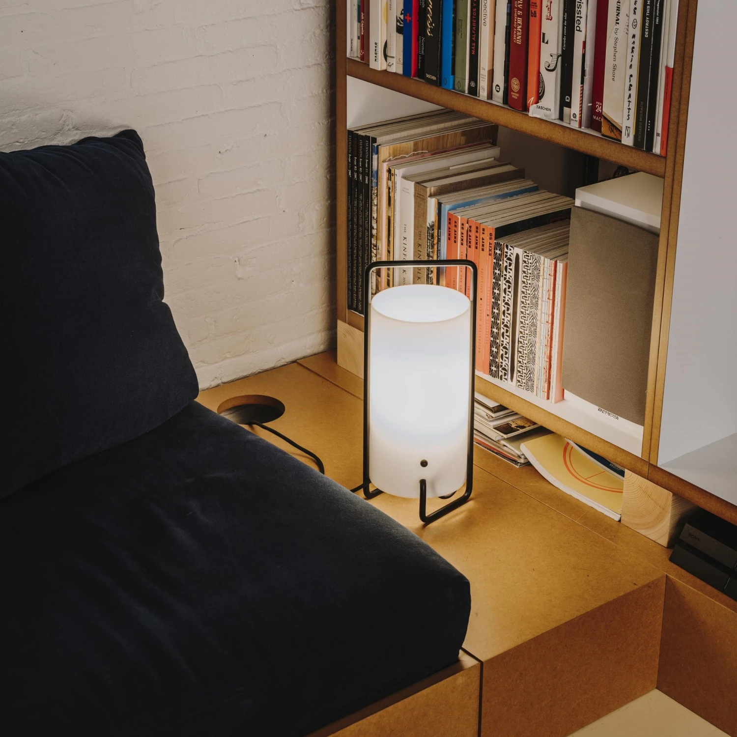 Santa & Cole Asa Table Lamp Black 7 Santa & Cole Asa Table Lamp Black - Image 5