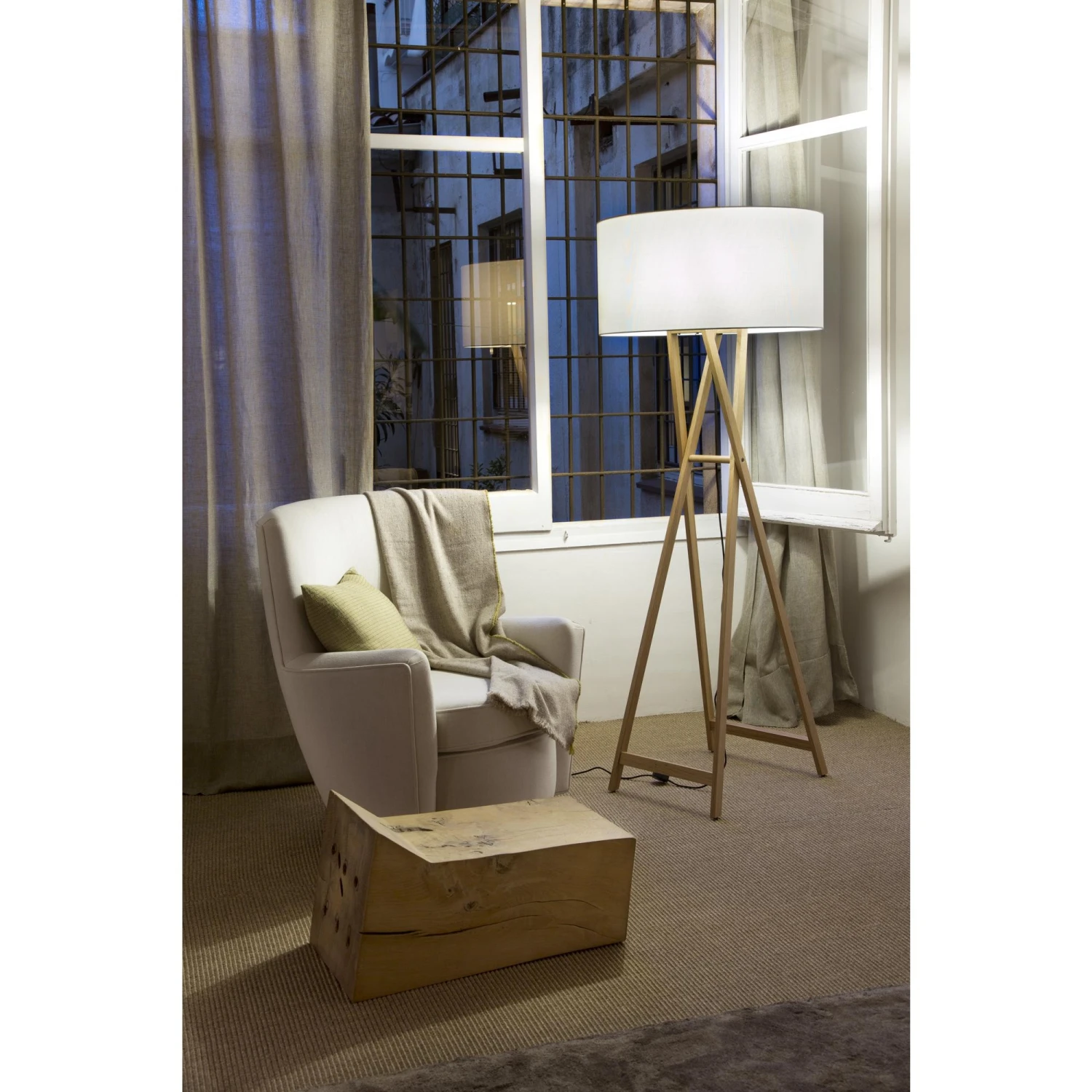 Marset Cala P 165 Floor Lamp Natural Oak 5 Marset Cala P 165 Floor Lamp Natural Oak - Image 3