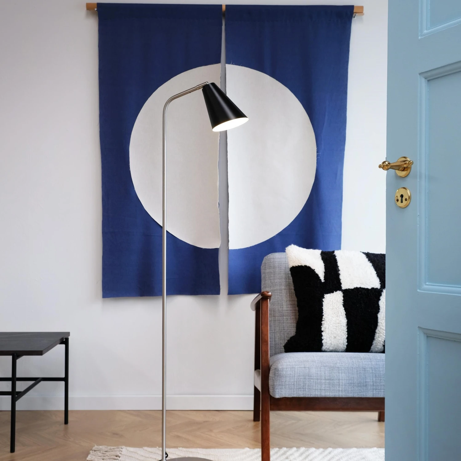 Dyberg Larsen Oswald Floor Lamp Black/ Steel 7 Dyberg Larsen Oswald Floor Lamp Black/ Steel - Image 5