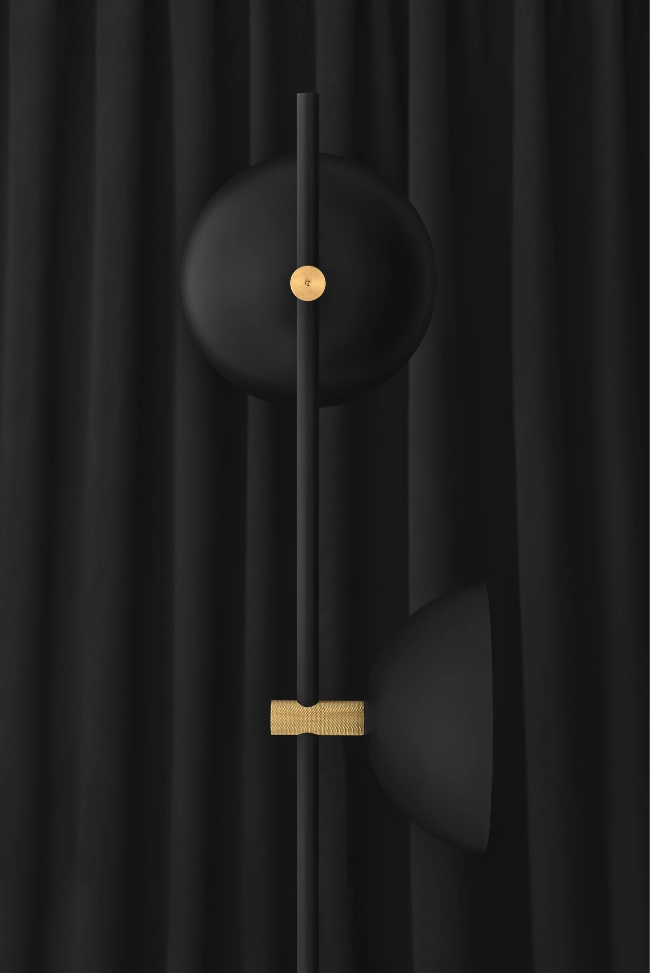Handvärk Studio Floor Lamp Black & Brass 5 Handvärk Studio Floor Lamp Black & Brass - Image 3