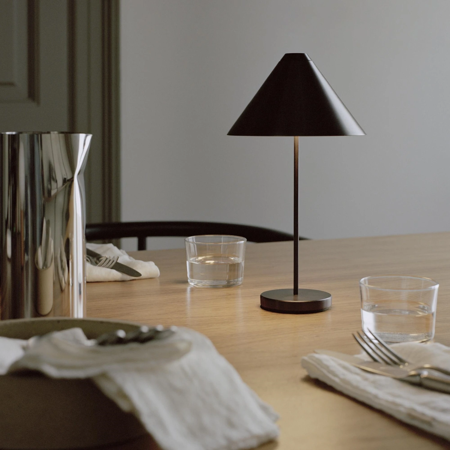 New Works Brolly Portable Lamp Black 10 New Works Brolly Portable Lamp Black - Image 8