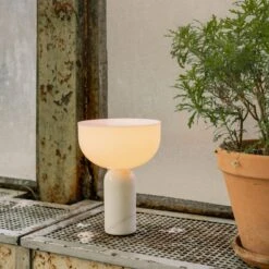 New Works Kizu Table Lamp Portable White Marble 16 New Works Kizu Table Lamp Portable White Marble -Teddyssmith shop new works orangerie 2022 kizu portable table lamp white 2 p