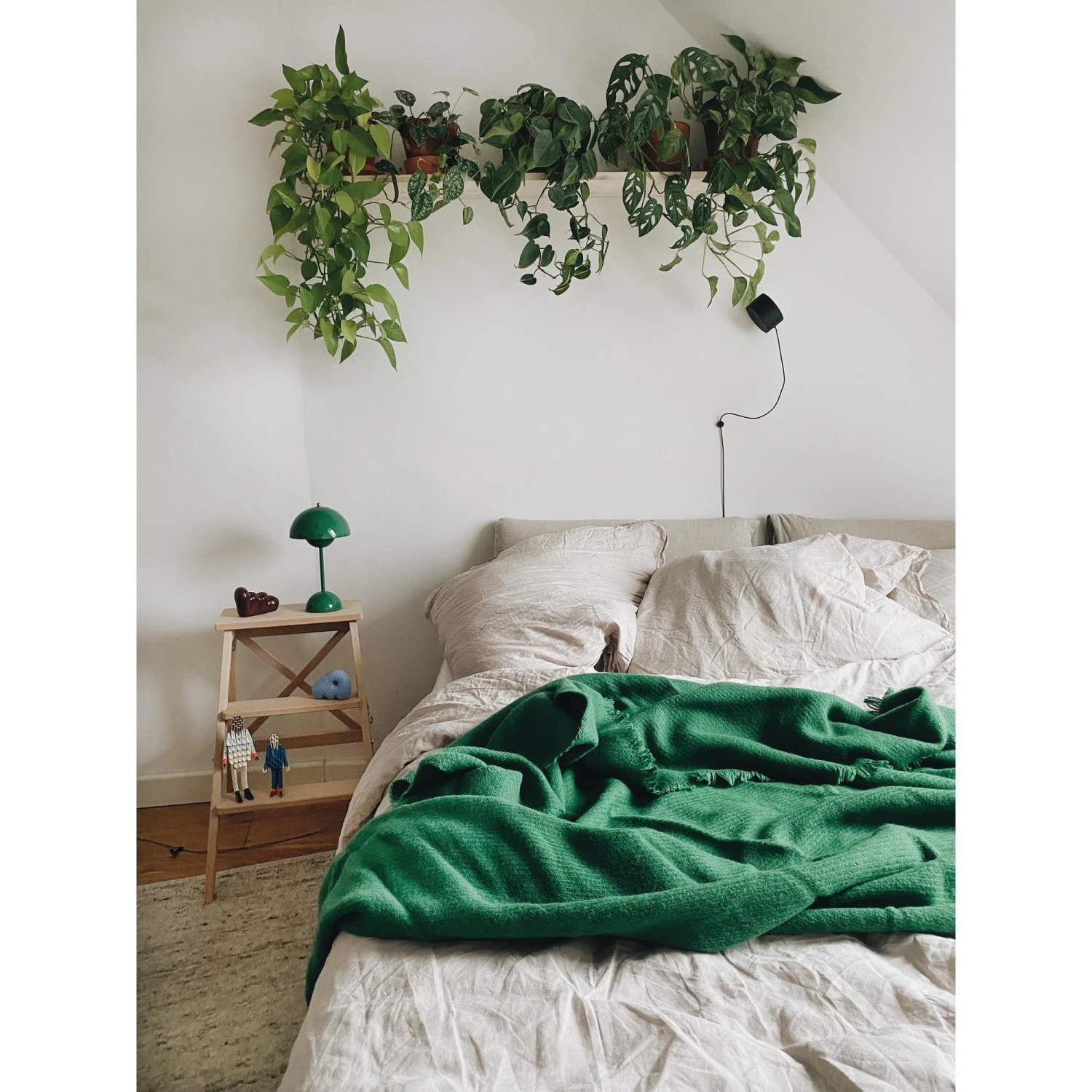 &Tradition Flowerpot VP9 Table Lamp Portable Gray Beige 6 &Tradition Flowerpot VP9 Table Lamp Portable Gray Beige - Image 4